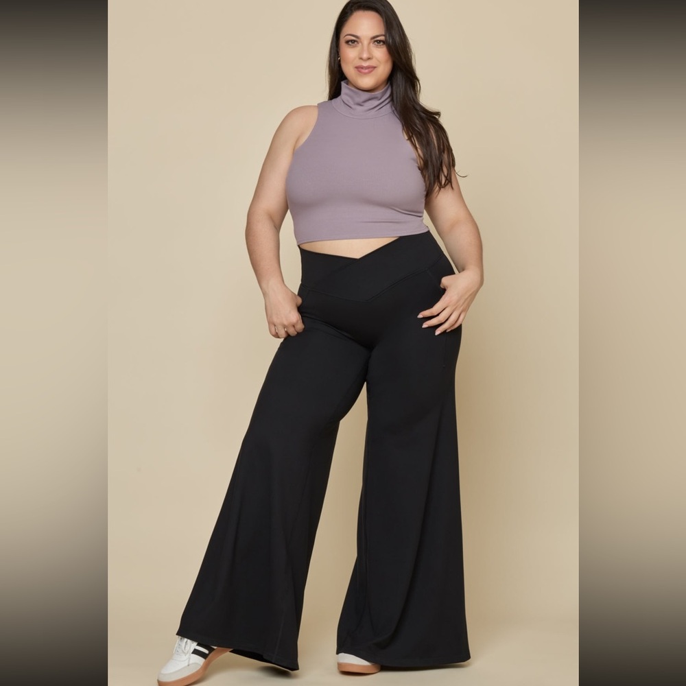 Crisscross Hourglass Wide Legging